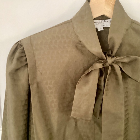 Christian Dior Vintage Olive Green Neck Bow tie Blouse size 6 Logo Old Money - Picture 8 of 16